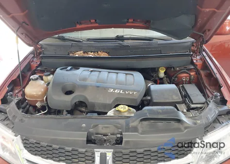 2013 Dodge Journey Sxt z USA, uszkodzony, nr VIN 3C4PDCBGXDT653460